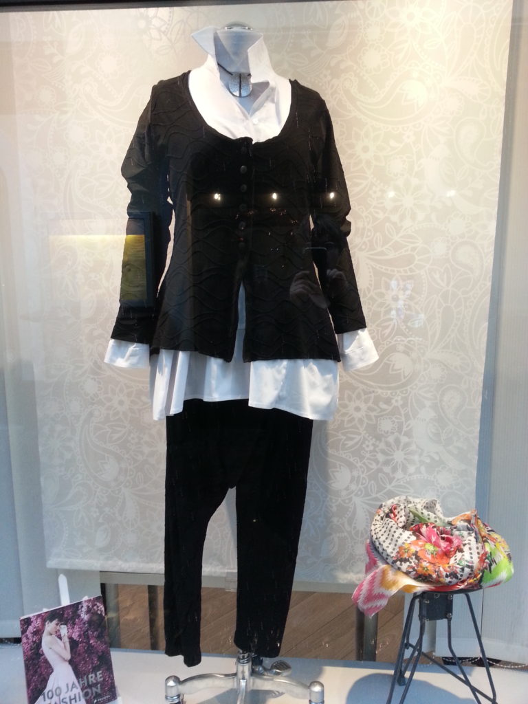 Schwarz Weiß Outfit von Lily White