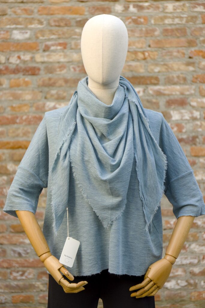 by basics Merino Strick Pullover mit Dreieckstuch in artic melange